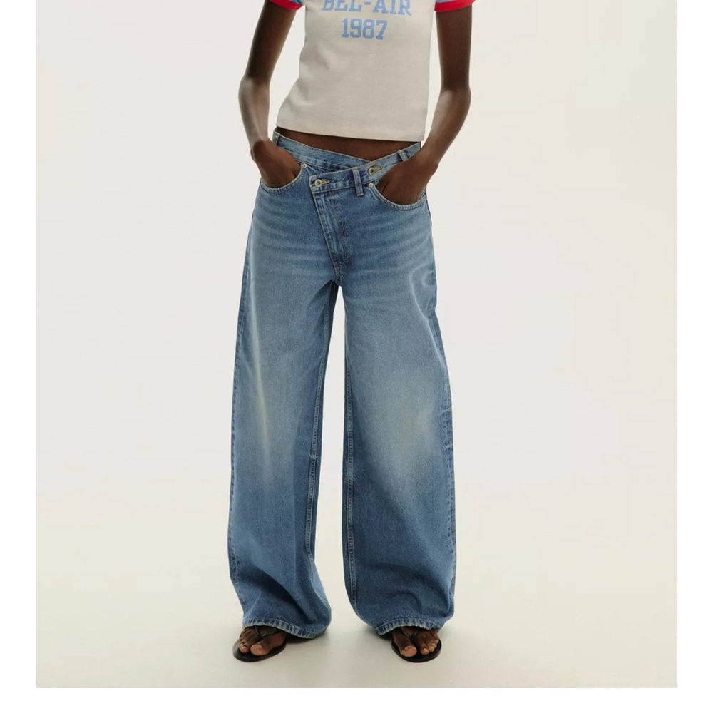 Zara High Rise Blue Jeans - Picture 2 of 2